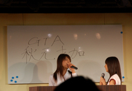 AKB48 秋元才加さん（左）&小野恵令奈さん（右）