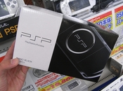 「PSP-3000」発売！　従来機「PSP-2000」との実機比較デモなども