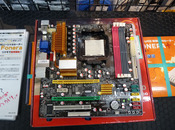 DDR3/DDR2スロット装備・AM3対応の変態マザー！　JETWAY「MA3-79GDG COMBO」発売